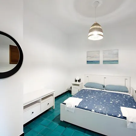 Casa Antonella - Arenzanohost Апартаменты *